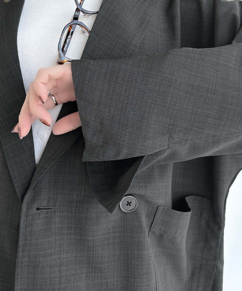 classicalelf（クラシカルエルフ）の「さらりと羽織る、大人の余裕。麻調シアー素材ドルマンスリーブオーバーサイズダブルテーラードジャケット（長袖）（テーラードジャケット・レディース・ベージュ/チャコール/ブラック・LARGE/MEDIUM/SMALL/X-LARGE）」の12枚目の写真