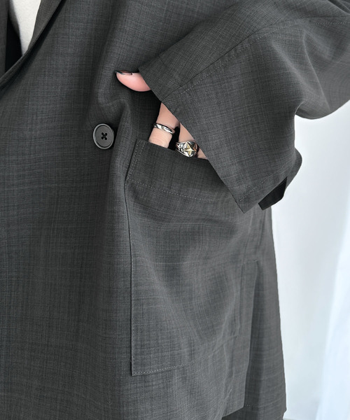 classicalelf（クラシカルエルフ）の「さらりと羽織る、大人の余裕。麻調シアー素材ドルマンスリーブオーバーサイズダブルテーラードジャケット（長袖）（テーラードジャケット・レディース・ベージュ/チャコール/ブラック・LARGE/MEDIUM/SMALL/X-LARGE）」の15枚目の写真