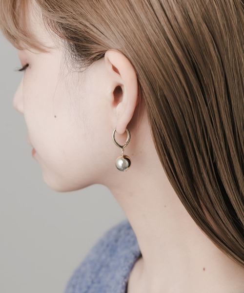 SMELLY(スメリー)の「ドロップボールピアス(ピアス(両耳用)・レディース・ゴールド・-)」の6枚目の写真