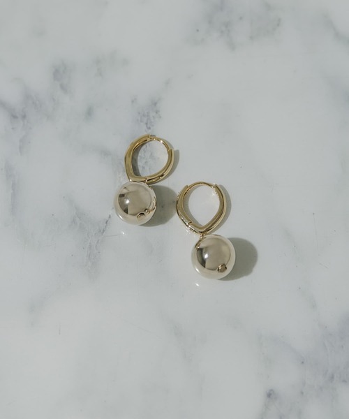 SMELLY(スメリー)の「ドロップボールピアス(ピアス(両耳用)・レディース・ゴールド・-)」の7枚目の写真