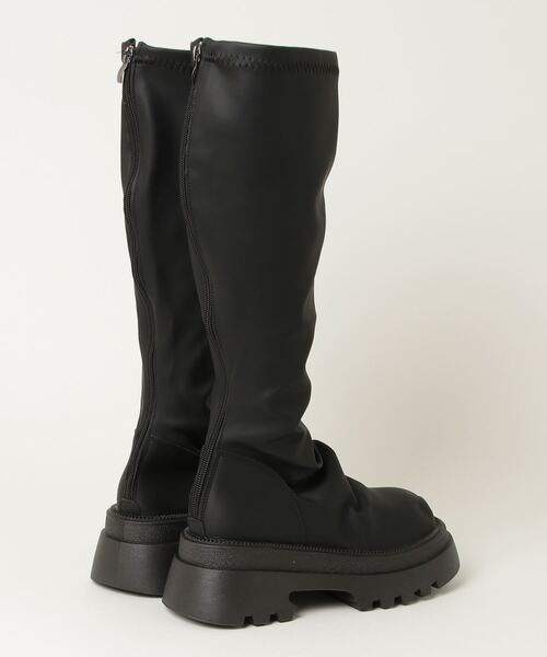 .KOM（ドットコム）の「『.KOM/ドットケーオーエム』バックジップロングブーツ【Y】【CN】（ブーツ・レディース・ブラウン/ブラック・24.5cm/23.5cm）」の4枚目の写真