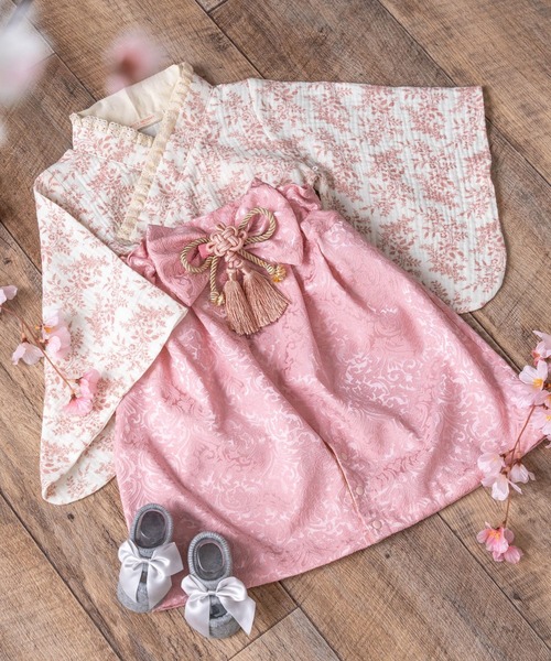 SweetMommy（スウィートマミー）の「3WAY ダブルガーゼ　2ピース袴ロンパース タッセルクリップ付き [ひな祭り] ［トワルドジュイ/ミモザ柄］ [誕生日 記念日 お食い初め お宮参り]（着物・キッズ・ピンク/ベージュ/ネイビー/ピンク系1・80/90/50-70）」の4枚目の写真