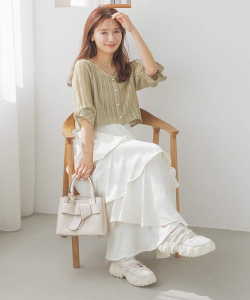 mysty woman(ミスティウーマン)の「ラッセルレースカーディガン×キャミツイン 320399(カーディガン/ボレロ・レディース・ブラック/オフホワイト/ライトグリーン/グレイッシュブルー・FREE)」の5枚目の写真