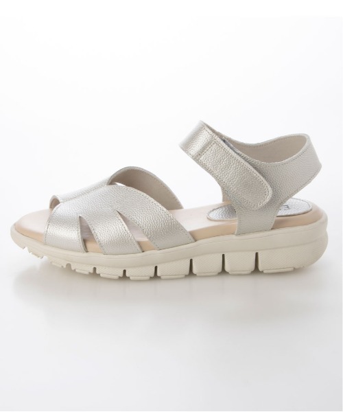enchanted（エンチャンテッド）の「クロスアッパーセパレートサンダル（サンダル・レディース・シルバー/ブラック/アイボリー・22.5/23/23.5/24/24.5）」の4枚目の写真