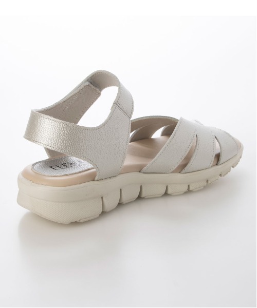 enchanted（エンチャンテッド）の「クロスアッパーセパレートサンダル（サンダル・レディース・シルバー/ブラック/アイボリー・22.5/23/23.5/24/24.5）」の5枚目の写真