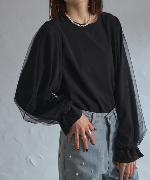 each（イーチ）の「袖口プリーツチュールスリーブとろみブラウス（シャツ/ブラウス・レディース・グレー/ブラック/ネイビー・FREE）」の2枚目の写真