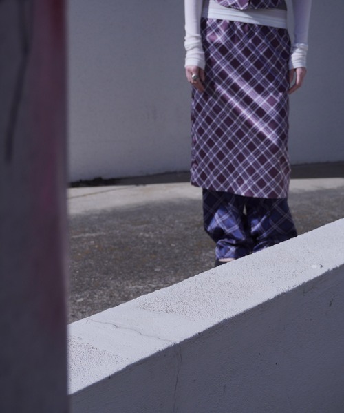 G.V.G.V.（ジーヴィージーヴィー）の「PLAID SATIN PICOT SKIRT（スカート・レディース・バーガンディー/ネイビー・36）」の18枚目の写真