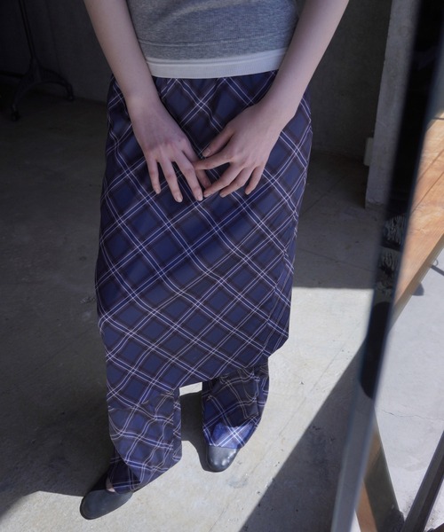 G.V.G.V.（ジーヴィージーヴィー）の「PLAID SATIN PICOT SKIRT（スカート・レディース・バーガンディー/ネイビー・36）」の7枚目の写真