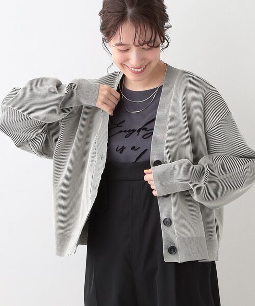 Cutie Blonde(キューティーブロンド)の「【着丈が選べる】スポンディッシュ配色畦カーディガン(カーディガン/ボレロ・レディース・ブラック系4/ブルー系4/ベージュ系4・02/03)」の2枚目の写真