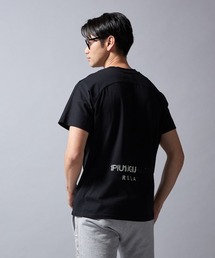 1PIU1UGUALE3  RELAX （ウノピゥウノウグァーレトレ リラックス）の「【1PIU1UGUALE3 RELAX】RHINESTONE Tシャツ 春夏（ウノ ピゥ ウノ ウグァーレ トレ）（Tシャツ/カットソー）」