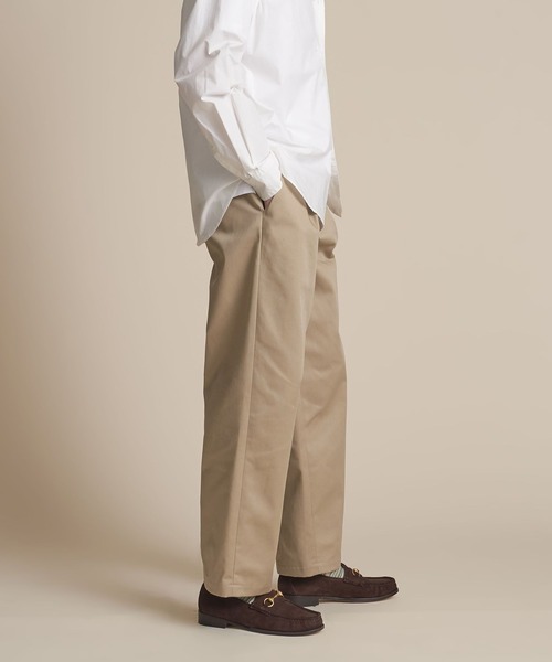 UNITED ARROWS(ユナイテッドアローズ)の「【マルチサイズ】TCツイル 1プリーツ ワイドチノパンツ(チノパンツ・メンズ・ベージュ/ブラック/ネイビー/ブラウン/ホワイト・マルチサイズ)」の16枚目の写真