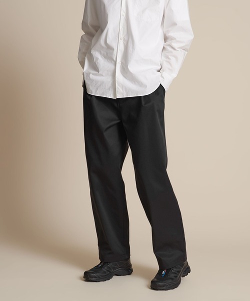 UNITED ARROWS(ユナイテッドアローズ)の「【マルチサイズ】TCツイル 1プリーツ ワイドチノパンツ(チノパンツ・メンズ・ベージュ/ブラック/ネイビー/ブラウン/ホワイト・マルチサイズ)」の19枚目の写真