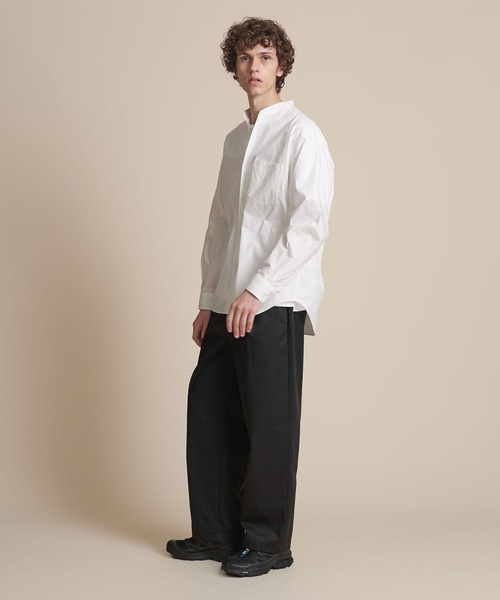 UNITED ARROWS(ユナイテッドアローズ)の「【マルチサイズ】TCツイル 1プリーツ ワイドチノパンツ(チノパンツ・メンズ・ベージュ/ブラック/ネイビー/ブラウン/ホワイト・マルチサイズ)」の20枚目の写真