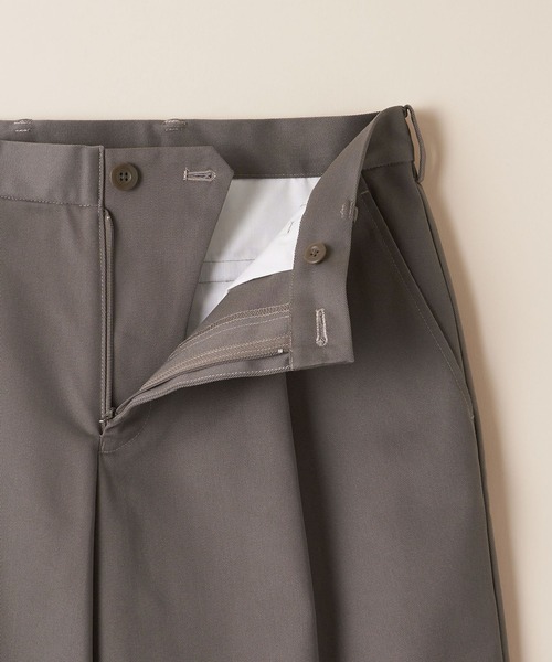 UNITED ARROWS(ユナイテッドアローズ)の「【マルチサイズ】TCツイル 1プリーツ ワイドチノパンツ(チノパンツ・メンズ・ベージュ/ブラック/ネイビー/ブラウン/ホワイト・マルチサイズ)」の10枚目の写真