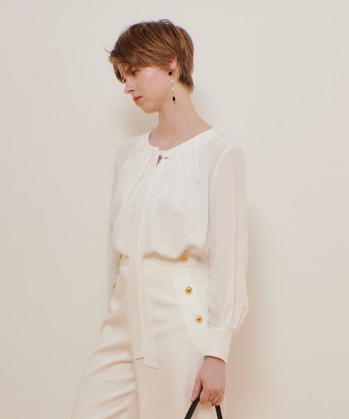 allureville（アルアバイル）の「シルキータックボウブラウス（シャツ/ブラウス・レディース・ホワイト/ネイビー/ライトイエロー・2）」の4枚目の写真