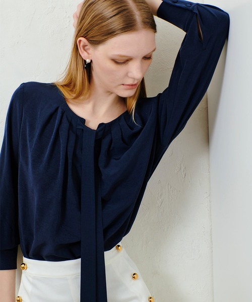 allureville（アルアバイル）の「シルキータックボウブラウス（シャツ/ブラウス・レディース・ホワイト/ネイビー/ライトイエロー・2）」の14枚目の写真