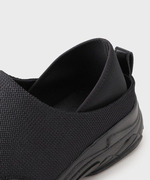 tk.TAKEO KIKUCHI（ティーケータケオキクチ）の「◆2WAYボリュームサボ（サンダル・メンズ・ブラック/ブラック系・65/75/55）」の6枚目の写真