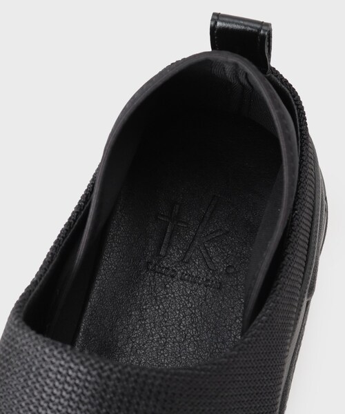 tk.TAKEO KIKUCHI（ティーケータケオキクチ）の「◆2WAYボリュームサボ（サンダル・メンズ・ブラック/ブラック系・65/75/55）」の5枚目の写真