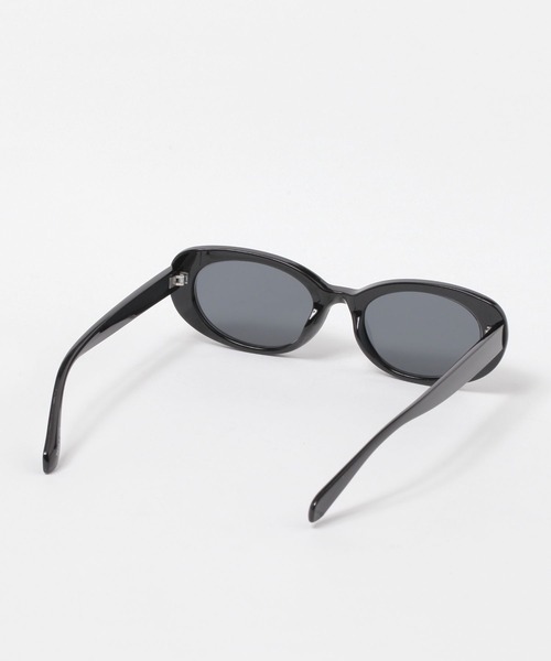 FOREVER 21（フォーエバー トゥエンティーワン）の「ラウンドサングラス（メガネ・レディース・ブラウン系その他/ブラック・FREE）」の5枚目の写真