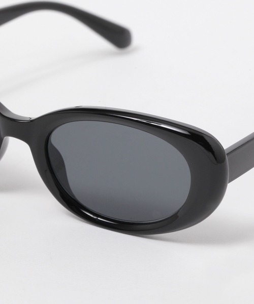 FOREVER 21（フォーエバー トゥエンティーワン）の「ラウンドサングラス（メガネ・レディース・ブラウン系その他/ブラック・FREE）」の6枚目の写真