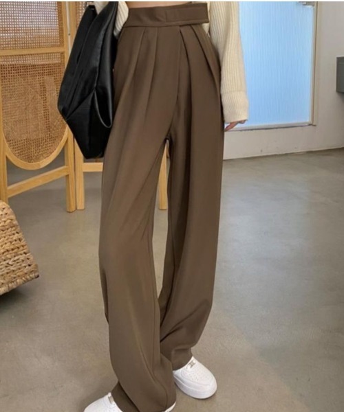 maison de LATIR(メゾンドラティール)の「ベルトレスタック入りハイウエストスラックスパンツ(スラックス・レディース・ブラック/グレー/ブラウン・ONESIZE)」の10枚目の写真