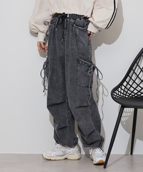 セール】.works デニムリボンカーゴパンツ（デニムパンツ