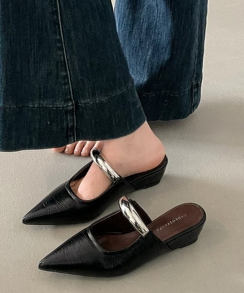 ampm（エーエムピーエム）の「メタルモチーフフラットミュール（パンプス・レディース・ブラウン/ブラック/ホワイト/シルバー・40/37/36/35/39/38）」の21枚目の写真