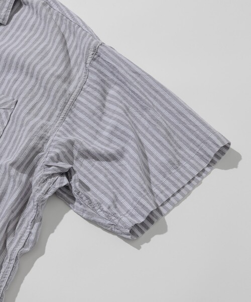 HINSON(ヒンソン)の「HINSON/ヒンソン レギュラーカラー ショートスリーブストライプシャツ/シワ加工/リラックスフィット(シャツ/ブラウス・メンズ・オフホワイト/サックスブルー/グレー・MEDIUM/LARGE)」の7枚目の写真