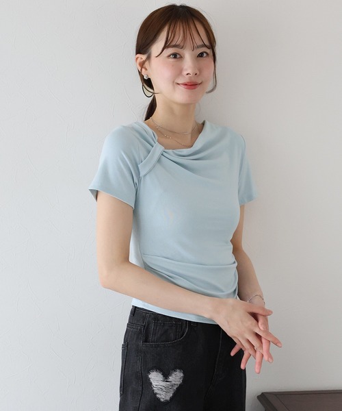 BLUEEAST(ブルーイースト)の「半袖アシメドレープTシャツ(Tシャツ/カットソー・レディース・ブラック/ブルー/ホワイト/ピンク・MEDIUM)」の3枚目の写真
