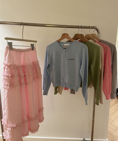 LYEON(リヨン)の「ロゴ刺繍ニットカーディガン(ニット/セーター・レディース・グレー/オフホワイト/ブルー・FREE)」の8枚目の写真