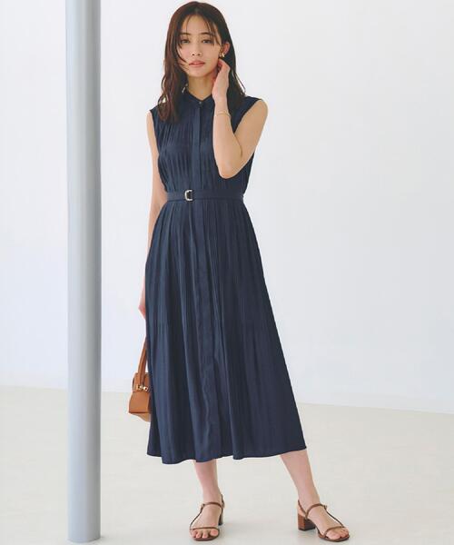 grove（グローブ）の「贅沢プリーツが華やかなシャンブレープリーツワンピース（ワンピース・レディース・ベビーピンク/ブラウン系/ネイビー/ブラック・02/03/01/04/05）」の3枚目の写真