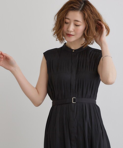 grove（グローブ）の「贅沢プリーツが華やかなシャンブレープリーツワンピース（ワンピース・レディース・ベビーピンク/ブラウン系/ネイビー/ブラック・02/03/01/04/05）」の5枚目の写真