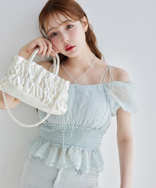 one after another NICE CLAUP（ワンアフターアナザーナイスクラップ）の「【moon light marine collection】パールショルダー付きシャーリングバッグ（ショルダーバッグ・レディース・シルバー/アイボリー・FREE）」の11枚目の写真