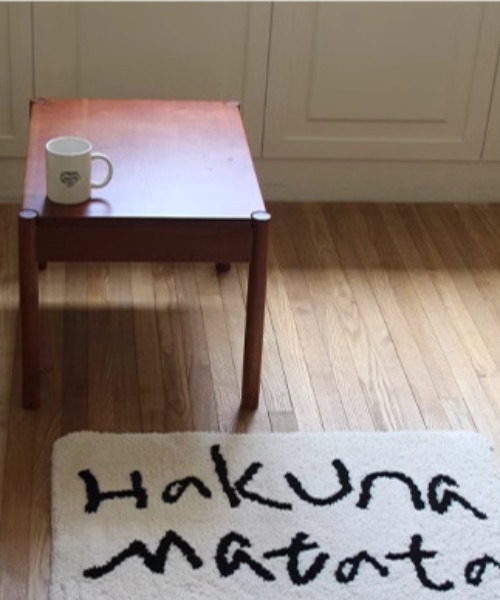 Made in I（メイドインアイ）の「HakunaMatata ラグ（ラグ/マット・レディース・ブルー/アイボリー/レッド・FREE）」の19枚目の写真