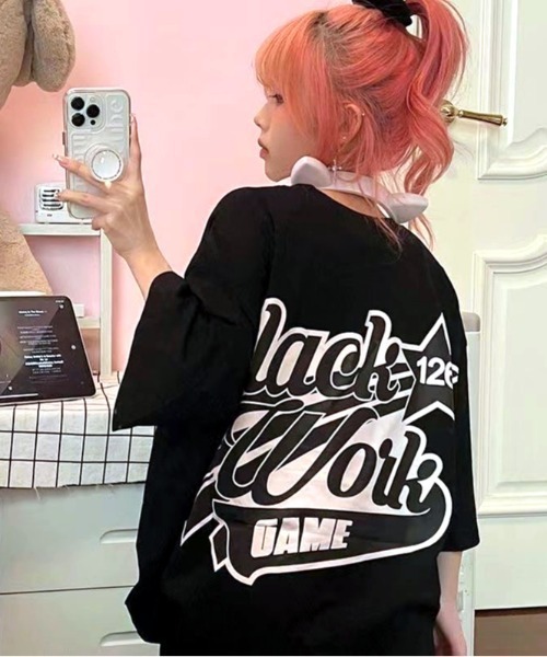 SHEENA(シーナ)の「グラフィックロゴプリントオーバーサイズTシャツ(Tシャツ/カットソー・レディース・ブルー/ブラック・M)」の4枚目の写真