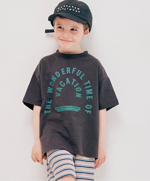 p.premier(ピードットプルミエ)の「We love VACATION2柄シンプルロゴ半袖Tシャツ(Tシャツ/カットソー・キッズ・ブラウン/グリーン/レッド/ベージュ/チャコール/イエロー/ブルー/アイボリー・80/90/100/110/120/130/140)」の4枚目の写真