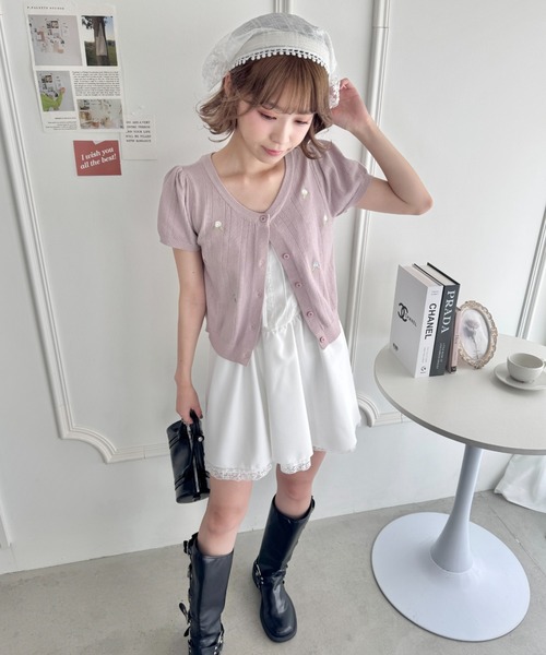 Loueme(ルエム)の「ローズ刺繍アイレットニットカーディガン(カーディガン/ボレロ・レディース・レッド/ピンク/ホワイト・FREE)」の13枚目の写真
