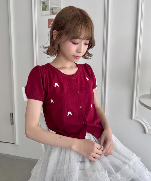 Loueme(ルエム)の「ローズ刺繍アイレットニットカーディガン(カーディガン/ボレロ・レディース・レッド/ピンク/ホワイト・FREE)」の19枚目の写真
