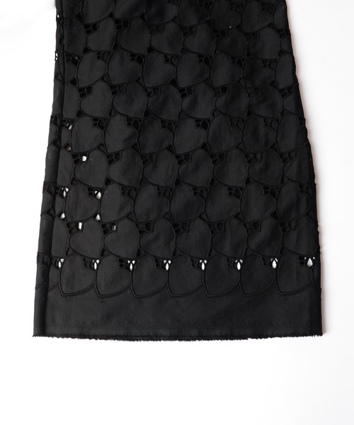 HOLIDAY（ホリデイ）の「HEART LACE SUPER WIDE PANTS ハートレーススーパーワイドパンツ（その他パンツ・レディース・ホワイト/ブラック・ONE SIZE）」の3枚目の写真