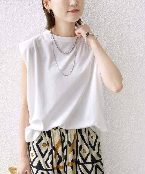 SHIPS(シップス)の「〈接触冷感〉ポンチ ノースリーブ プルオーバー(Tシャツ/カットソー・レディース・ブラック/ダークグレー/ホワイト/ブラウン・ONE SIZE)」の13枚目の写真