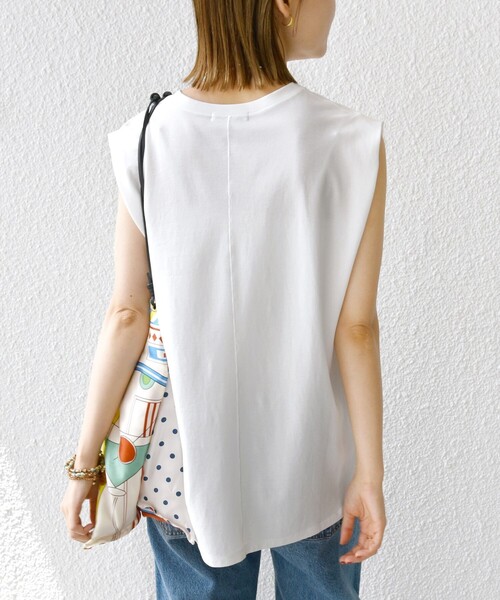SHIPS(シップス)の「〈接触冷感〉ポンチ ノースリーブ プルオーバー(Tシャツ/カットソー・レディース・ブラック/ダークグレー/ホワイト/ブラウン・ONE SIZE)」の20枚目の写真