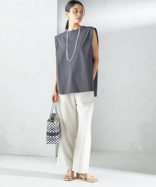 SHIPS(シップス)の「〈接触冷感〉ポンチ ノースリーブ プルオーバー(Tシャツ/カットソー・レディース・ブラック/ダークグレー/ホワイト/ブラウン・ONE SIZE)」の22枚目の写真