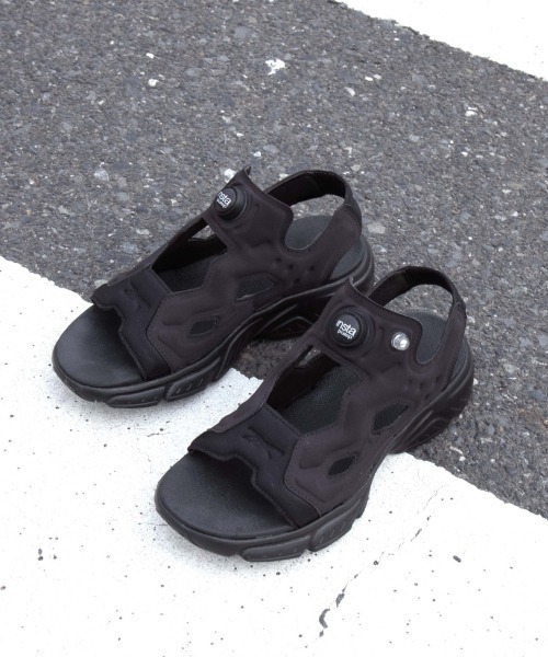 【極美品】リーボック INSTA PUMP FURY 24 スポーツサンダル 黒 リーボック メンズ レディース INSTAPUMP FURY SANDAL ZIP