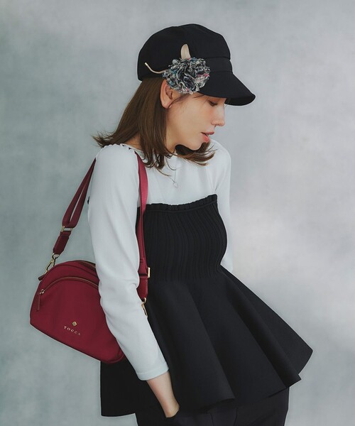 TOCCA(トッカ)の「LUNAE NYLON BAG ショルダーバッグ(ショルダーバッグ・レディース・ブラック系/ベージュ系/ネイビー系/レッド系/ライトグレー系・F)」の5枚目の写真