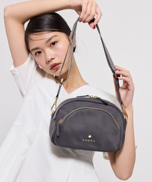 TOCCA(トッカ)の「LUNAE NYLON BAG ショルダーバッグ(ショルダーバッグ・レディース・ブラック系/ベージュ系/ネイビー系/レッド系/ライトグレー系・F)」の11枚目の写真