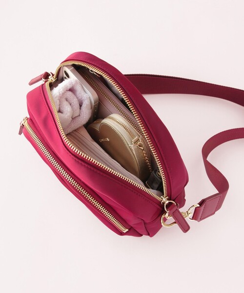 TOCCA(トッカ)の「LUNAE NYLON BAG ショルダーバッグ(ショルダーバッグ・レディース・ブラック系/ベージュ系/ネイビー系/レッド系/ライトグレー系・F)」の17枚目の写真