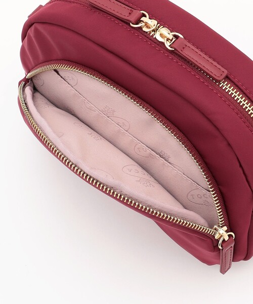 TOCCA(トッカ)の「LUNAE NYLON BAG ショルダーバッグ(ショルダーバッグ・レディース・ブラック系/ベージュ系/ネイビー系/レッド系/ライトグレー系・F)」の8枚目の写真