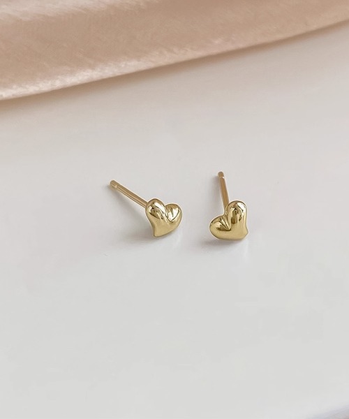 blackdia ocean（ブラックダイヤオーシャン）の「blackdia ocean ニュアンスミニハートピアス（ピアス（両耳用）・レディース・シルバー/ゴールド・FREE）」の6枚目の写真