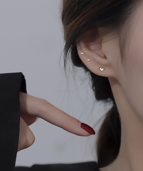 blackdia ocean（ブラックダイヤオーシャン）の「blackdia ocean ニュアンスミニハートピアス（ピアス（両耳用）・レディース・シルバー/ゴールド・FREE）」の5枚目の写真