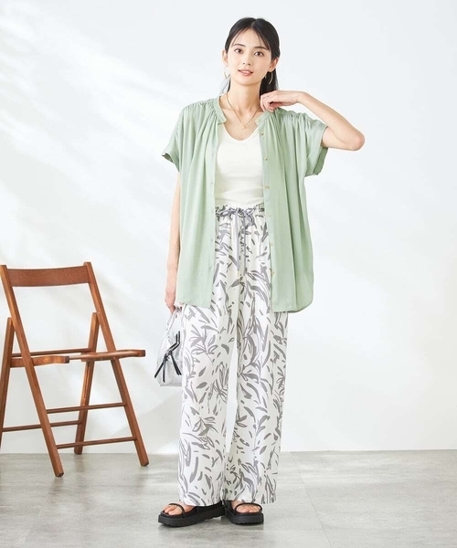 a.v.v（アーヴェヴェ）の「厚底ストラップサンダル（サンダル・レディース・ブラック/ゴールド・23.5/24.5）」の19枚目の写真